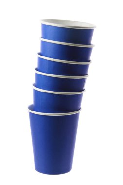 kağıt bardak yığını