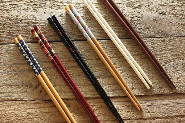 一排排的筷子 图库照片