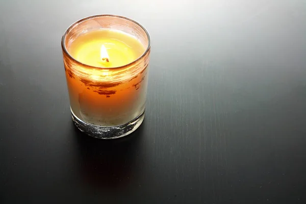 Ароматическая свеча в Holder — стоковое фото