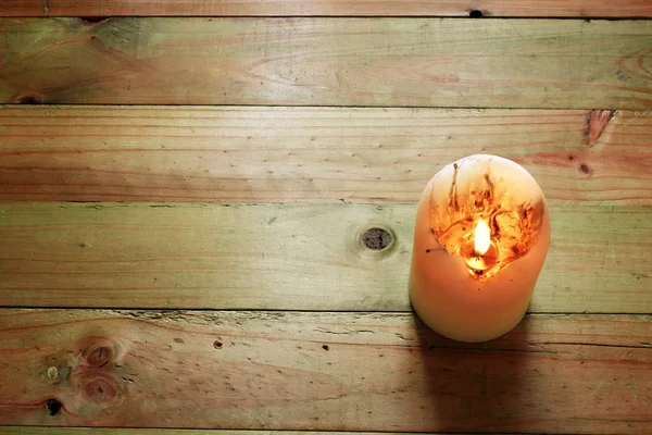 燃烧的蜡烛光 — 图库照片