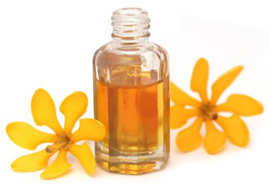 Gardenya coronata özü ile