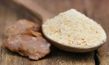 Ferula assafoetida veya Hing baharat