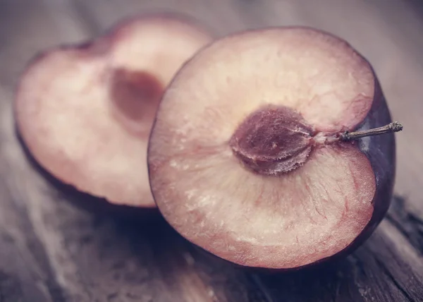 Closeup of fresh plums — Stock Photo, Image