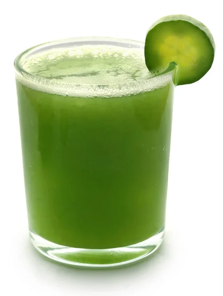 Yeşil salatalık taze meyve suyu — Stok fotoğraf