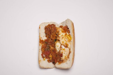 Dünyadaki çeşitli restoranlarda yemek.