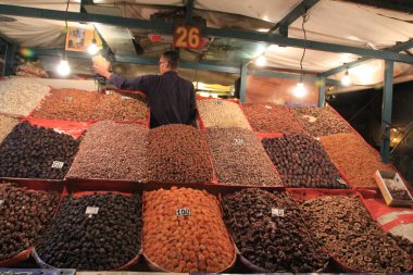 Fas 'ın Marakeş şehrinin pazarlarındaki dokular
