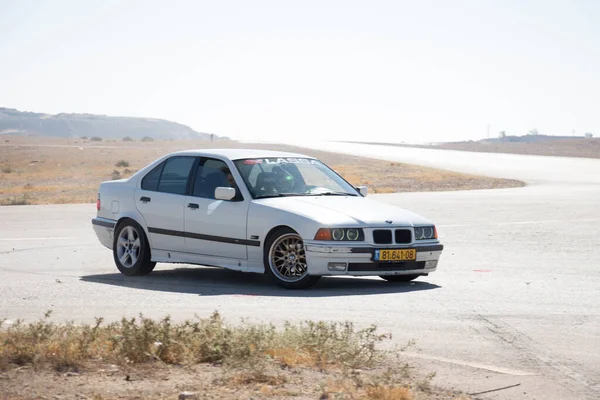 Carros Pista Corrida Nas Estradas Deserto — Fotografia de Stock