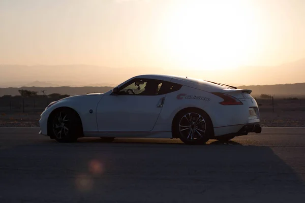 Carros Pista Corrida Nas Estradas Deserto — Fotografia de Stock