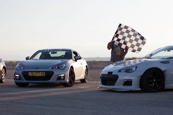 Carros Pista Corrida Nas Estradas Deserto — Fotografia de Stock