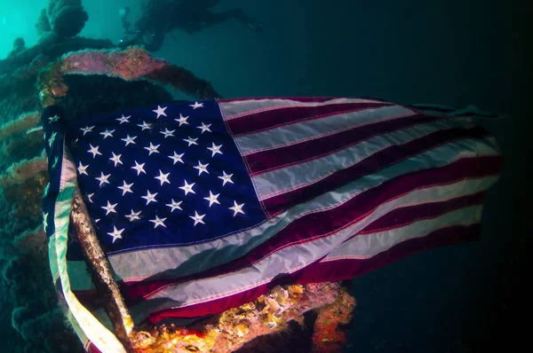 American Flag Tied Super Structure Sunken Ship — Stock Photo, Image