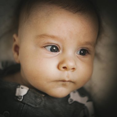 Kapan portre, yeni doğmuş bebek. 