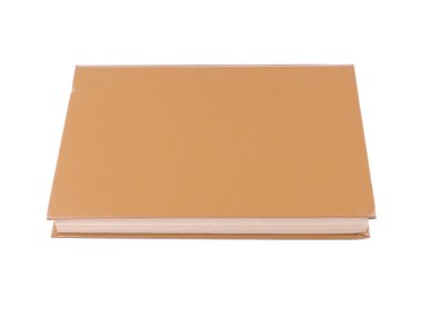 Beyaz bir arka plan üzerinde kahverengi kitap