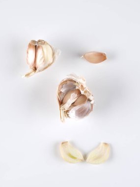 Hafif arkaplanda sarımsak