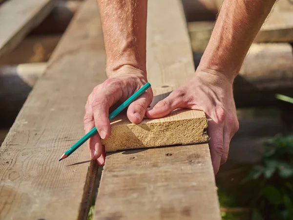 Bir ahşap tahta üzerinde çizim Oluşturucu