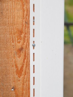 bir çerçeve evin beyaz dış cephe