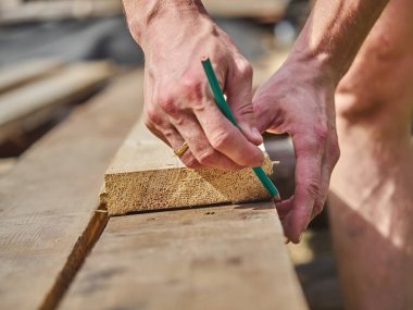 Bir ahşap tahta üzerinde çizim Oluşturucu