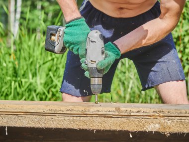 Builder vida kurulu içine vidalar