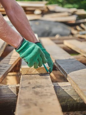 Bir ahşap tahta üzerinde çizim Oluşturucu