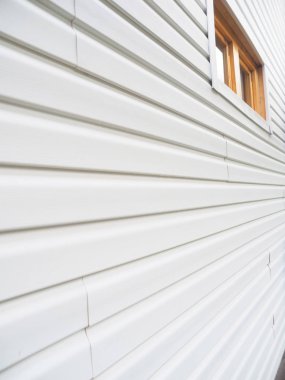 bir çerçeve evin beyaz dış cephe