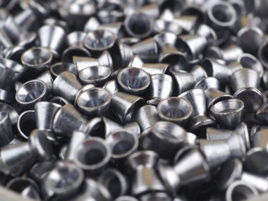 Beyaz bir arka plan üzerinde airgun madde işaretleri