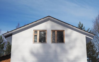 çerçeve ev ve beyaz kaplama