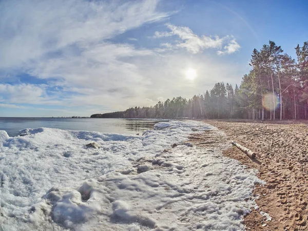 겨울에는 호수의 — 스톡 사진