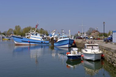 Balıkçı tekneleri Fransa'da Honfleur bağlantı noktası