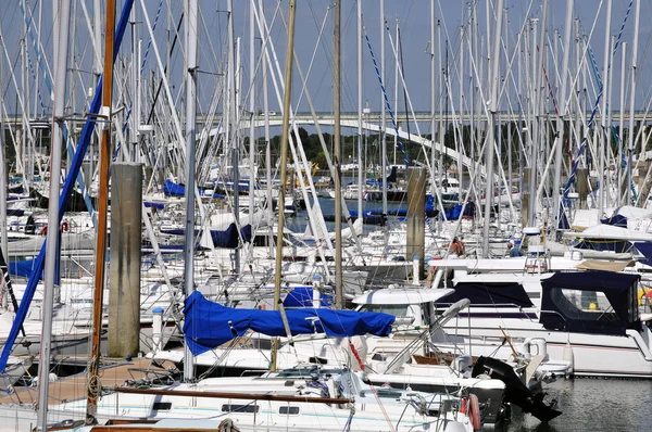 Hafen von la-trinite-sur-mer in Frankreich — Stockfoto