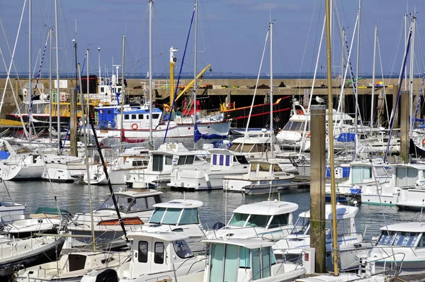 法国西北部布列塔尼地区 Morbihan 系索菲特塔拉萨 Haliguen 港涨潮 — 图库照片