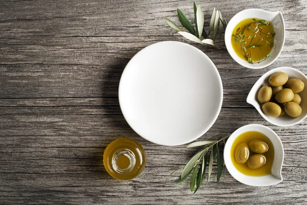 Ingredienti dell'olio d'oliva — Foto Stock