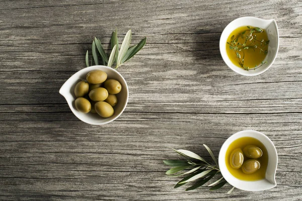 Ingredienti dell'olio d'oliva — Foto Stock