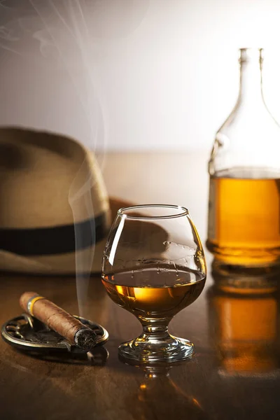 Whisky avec bouteille — Photo