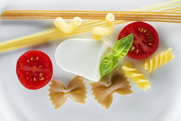 Pasta met toamato en kaas — Stockfoto