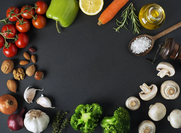 Makanan sehat dengan sayuran dan buah-buahan — Stok Foto