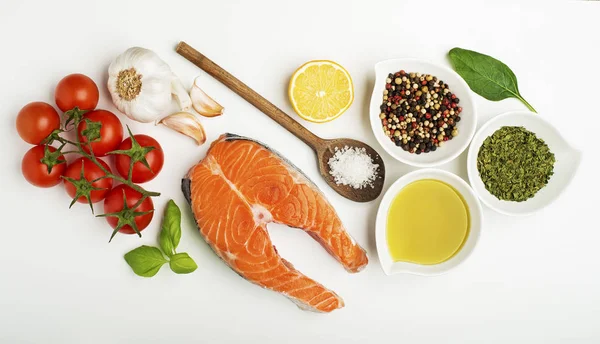 Salmon fish with healthy ingredients — Stock Photo, Image