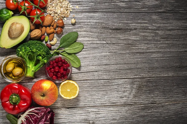 Zdravé jídlo se zeleninou a ovocem — Stock fotografie