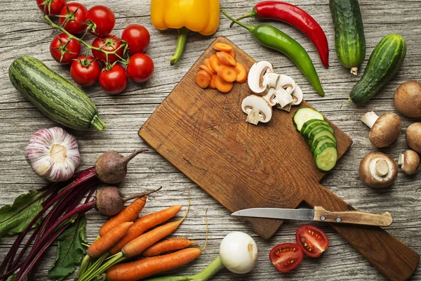 Vegetabiliska förbereda för matlagning — Stockfoto