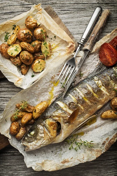 Balık yemi patates ile