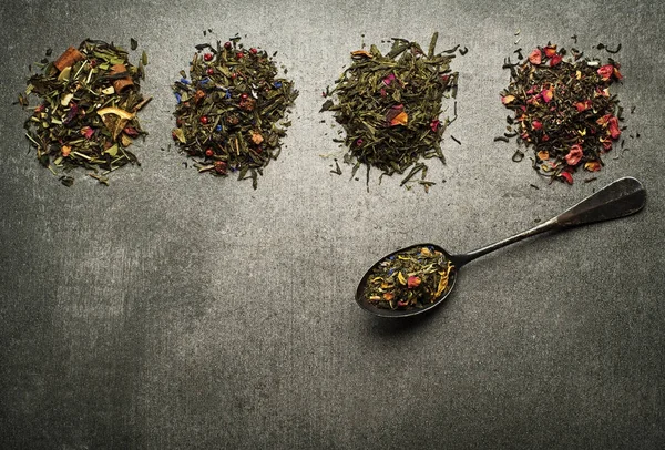 Коллекция сухого чая — стоковое фото