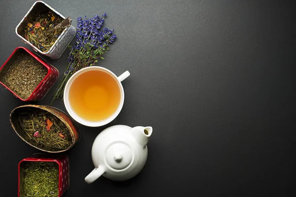 Teetasse mit Trockensammlung — Stockfoto