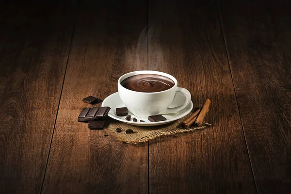 Chocolate caliente con humo —  Fotos de Stock