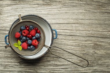 Karışık meyveli meyve