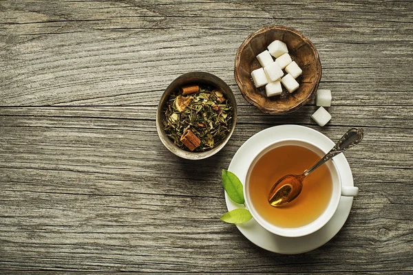 Xícara de chá preparar para beber — Fotografia de Stock