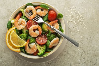 karidesli salata