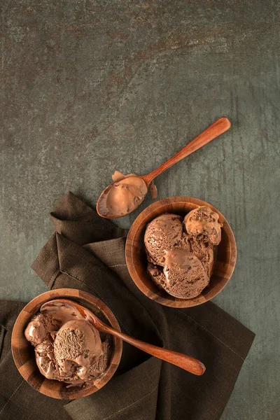 Homemade Organic Chocolate Ice Cream Scoops Bowl Close Close — 스톡 사진