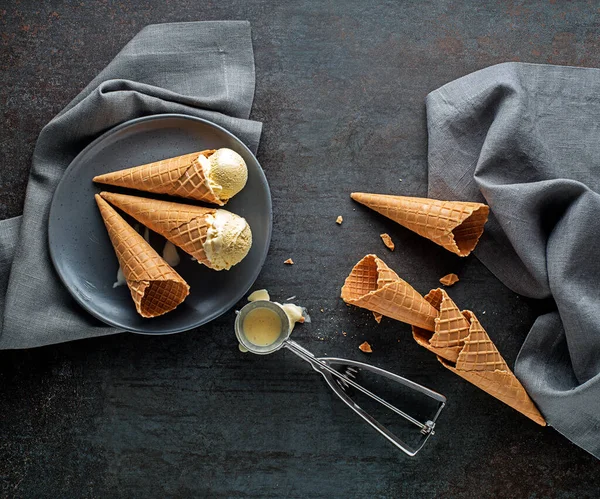 Vanilla Ice Cream Scoops Scooped Container Waffle Cones Silver Utensil — Stock Photo, Image