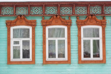 Oyma ahşap dekoratif pencere