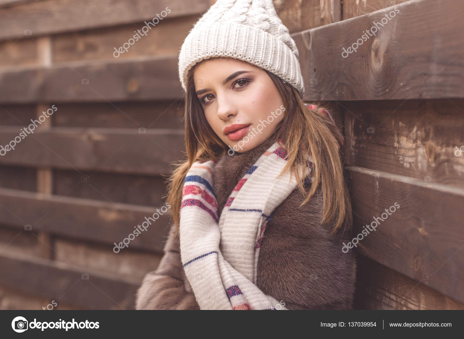 Download pretty teen girl — 2