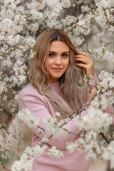 Portrait Young Beautiful Woman Flowered Garden Spring Time Almond Flowers — Stock Photo, Image