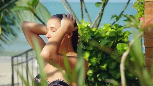 Black and white lesbian squirt